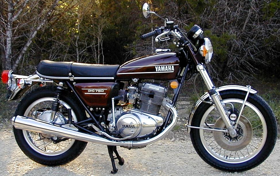 Yamaha TX 750